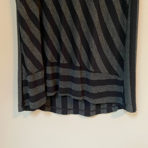 CAbi Aligned Tank Size M - Picture 5 of 7